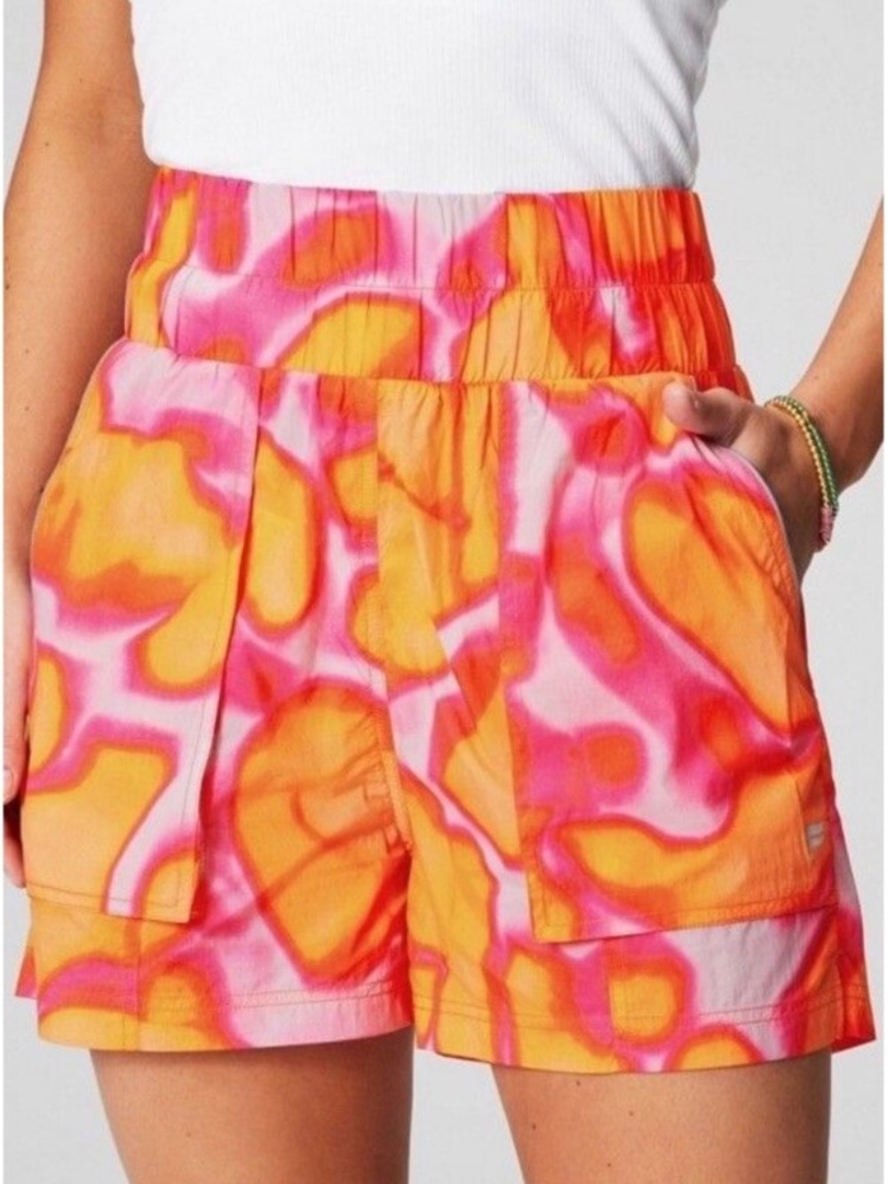 NWT Fabletics Womens Ultra High Waisted Piped Running Shorts Pink & Orange Large